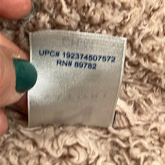 Natori Teddy plush fuzzy pink blush front pockets short robe, *missing belt* - Picture 7 of 17